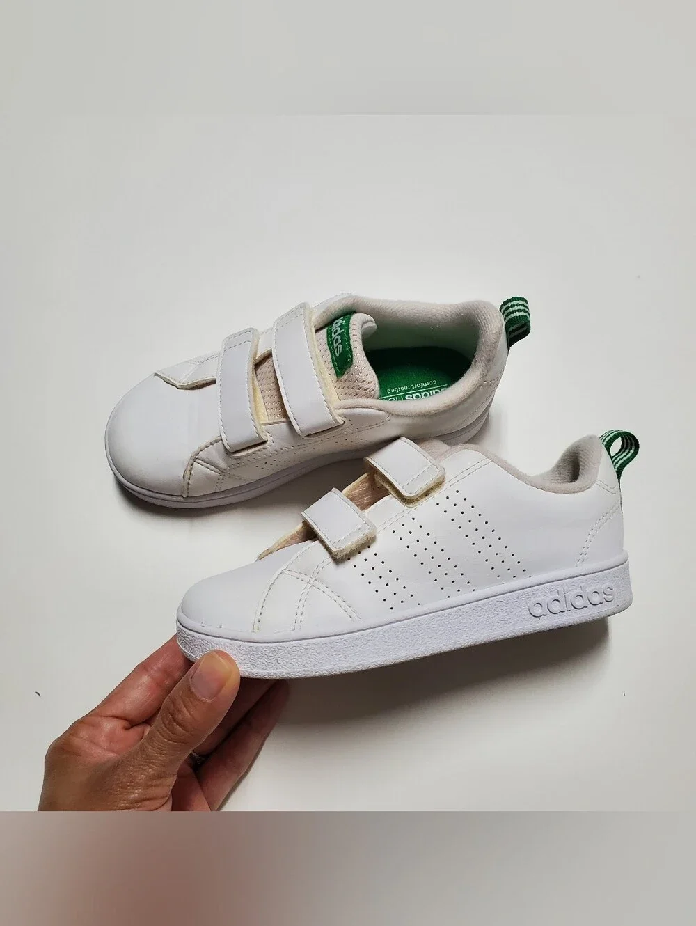 Adidas Neo Comfort Footbed Kids White w/ Green Accents Velcro Strap Sneakers 10K